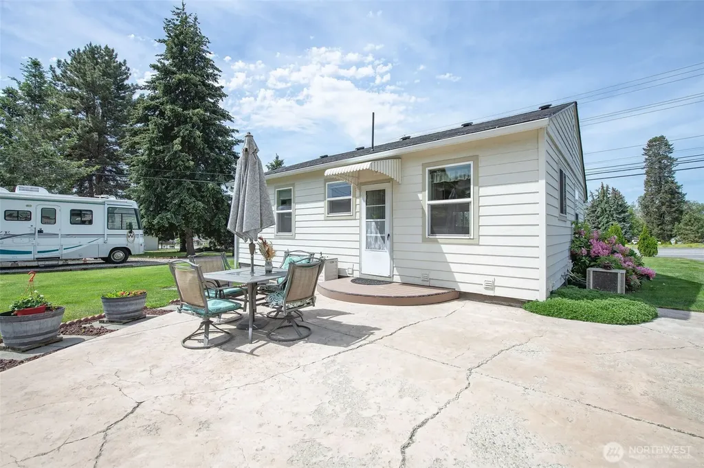 2901 Sunset Highway East Wenatchee WA 98802