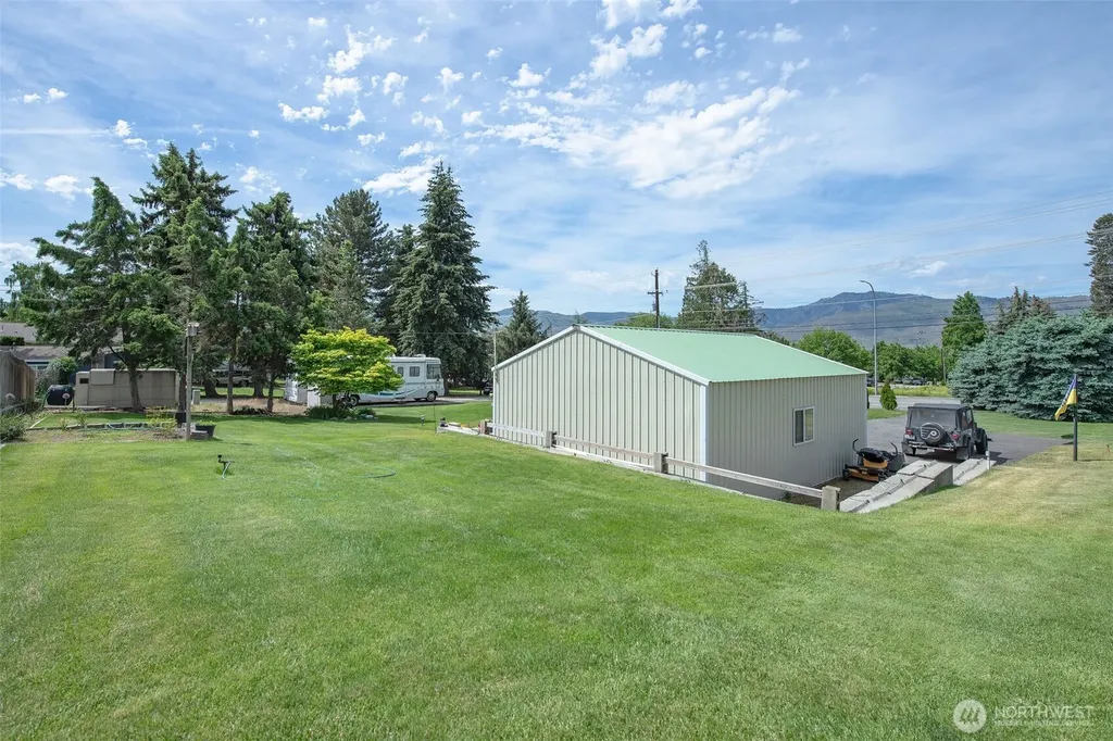 2901 Sunset Highway East Wenatchee WA 98802