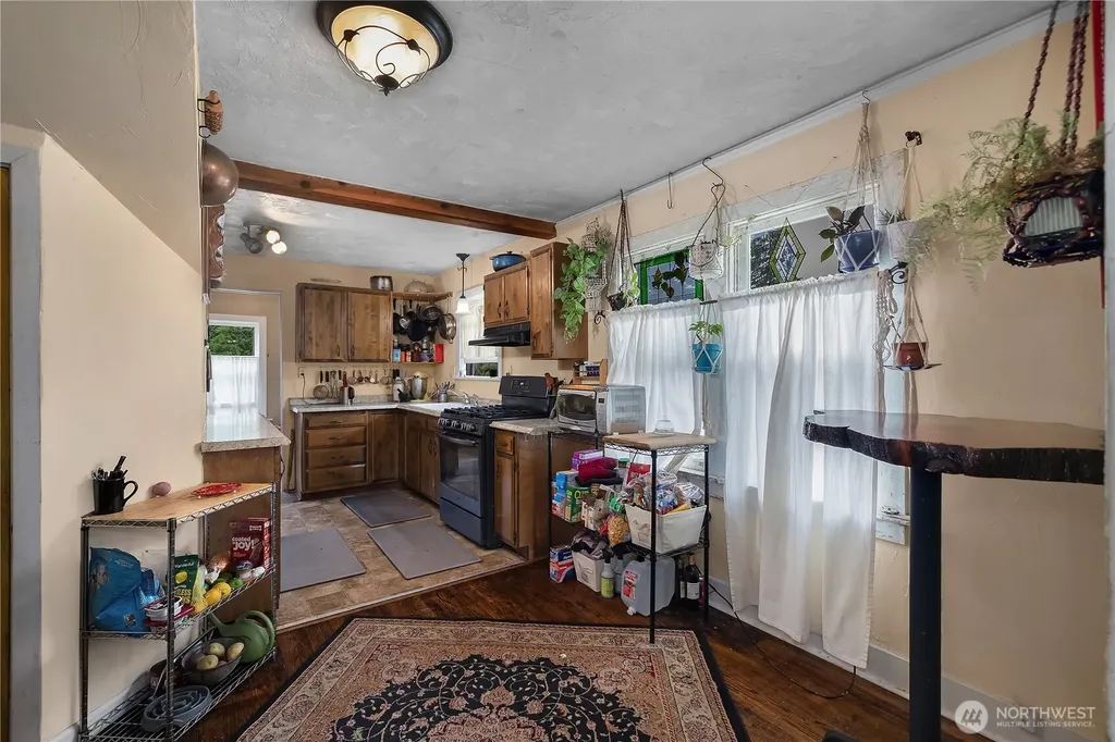 1233 W Birch Street Shelton WA 98584