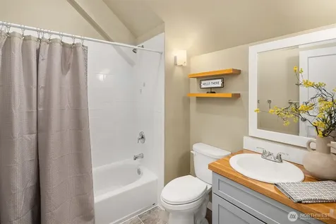 12704 217th Street SE Snohomish WA 98296
