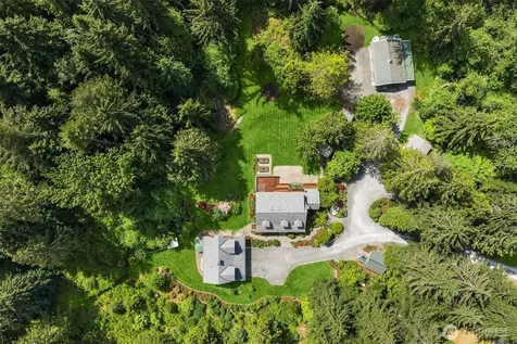 12704 217th Street SE Snohomish WA 98296
