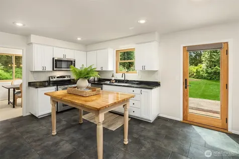 12704 217th Street SE Snohomish WA 98296