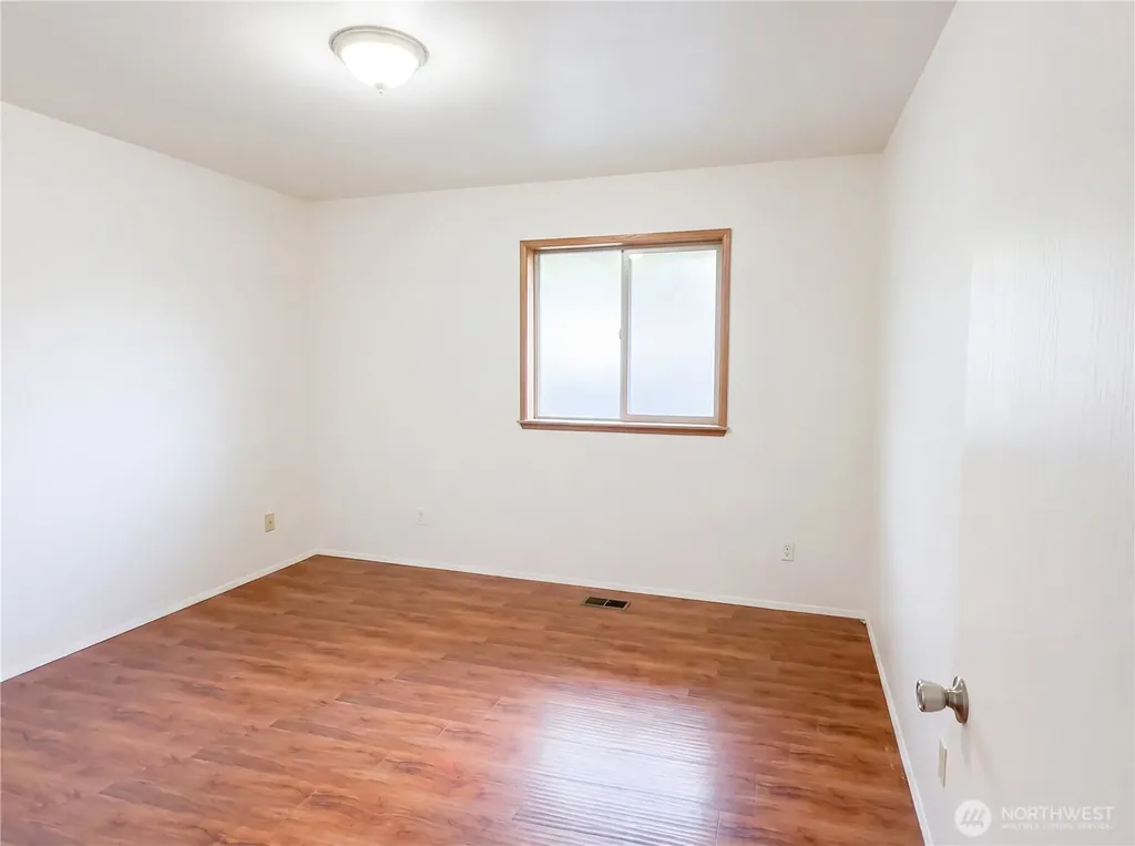 515 Thistle Street Port Angeles WA 98362
