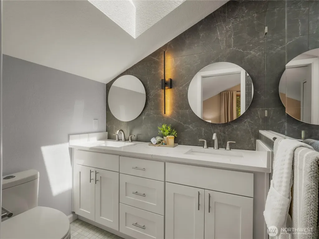 22713 NE 12th Place Sammamish WA 98074