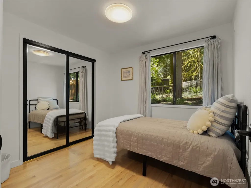 22713 NE 12th Place Sammamish WA 98074