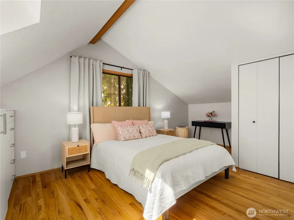 22713 NE 12th Place Sammamish WA 98074