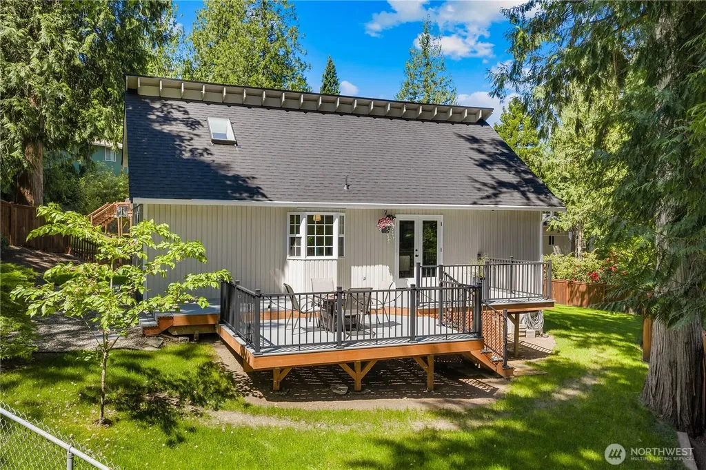 22713 NE 12th Place Sammamish WA 98074