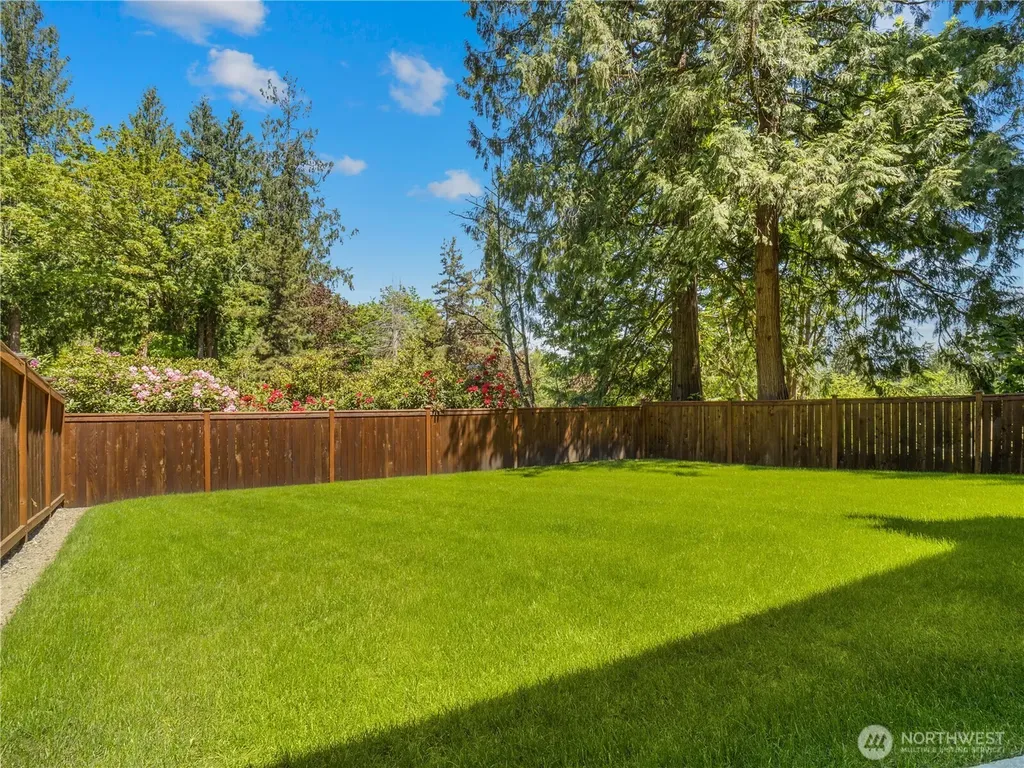 22713 NE 12th Place Sammamish WA 98074