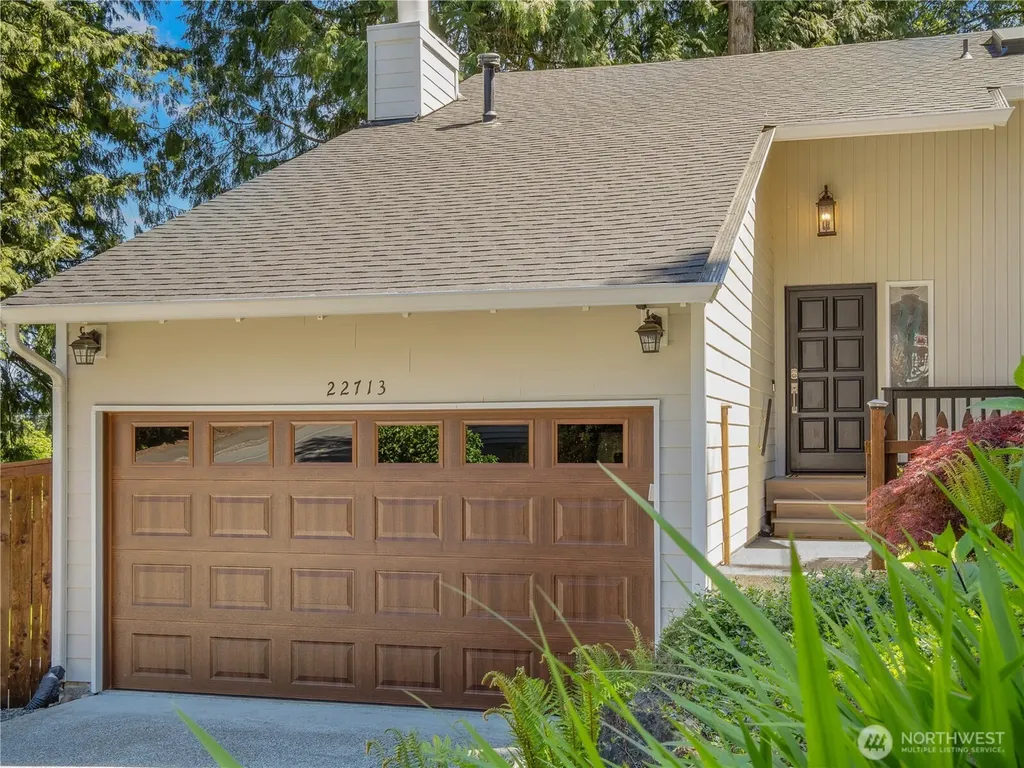 22713 NE 12th Place Sammamish WA 98074