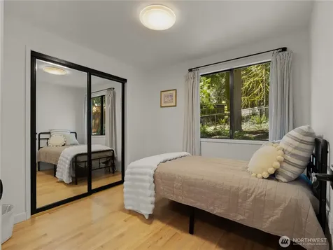 22713 NE 12th Place Sammamish WA 98074