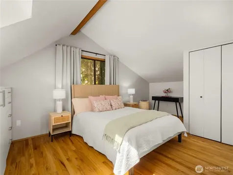 22713 NE 12th Place Sammamish WA 98074