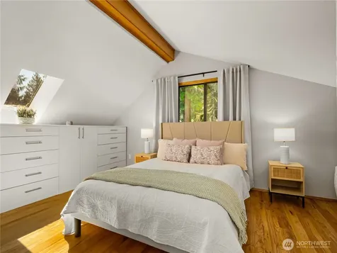 22713 NE 12th Place Sammamish WA 98074