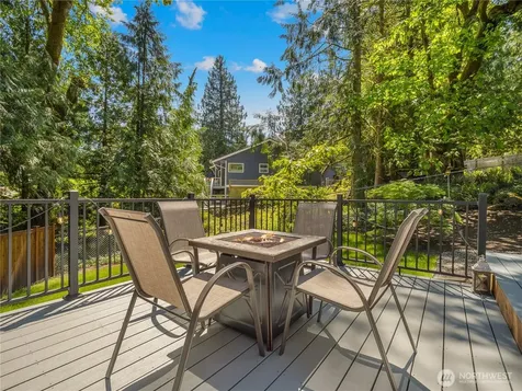 22713 NE 12th Place Sammamish WA 98074