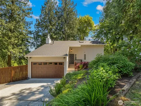 22713 NE 12th Place Sammamish WA 98074