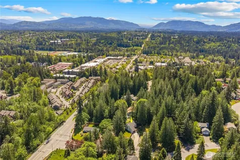 22713 NE 12th Place Sammamish WA 98074