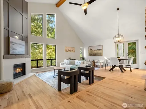 22713 NE 12th Place Sammamish WA 98074