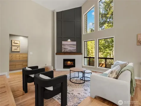 22713 NE 12th Place Sammamish WA 98074