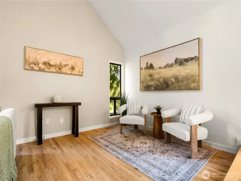 22713 NE 12th Place Sammamish WA 98074