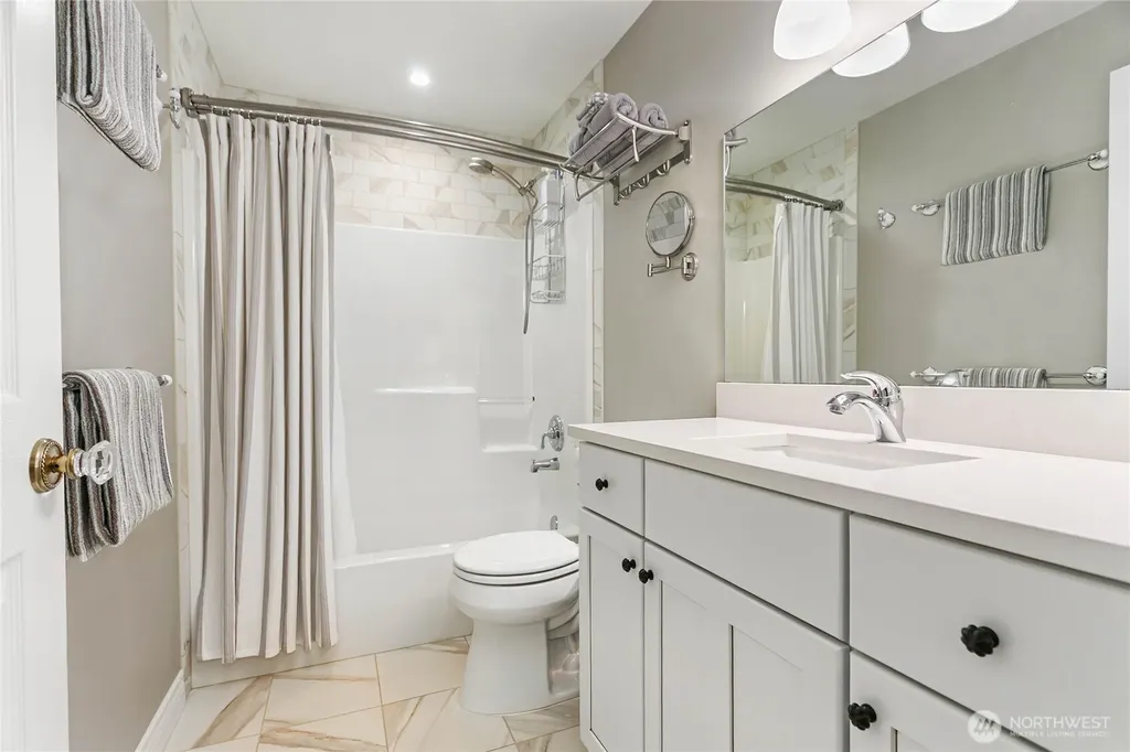 1410 Langara Circle Bellingham WA 98229