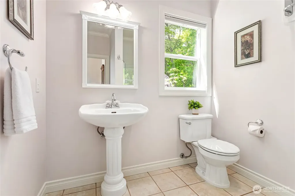 1410 Langara Circle Bellingham WA 98229