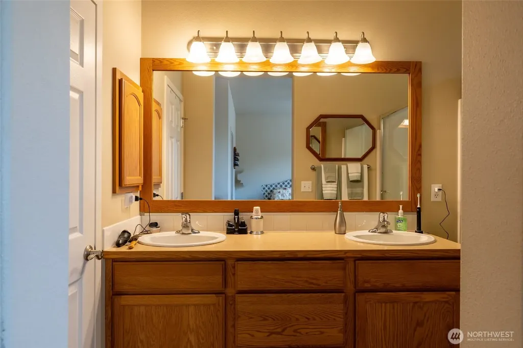 8304 Vashon Drive NE Lacey WA 98516