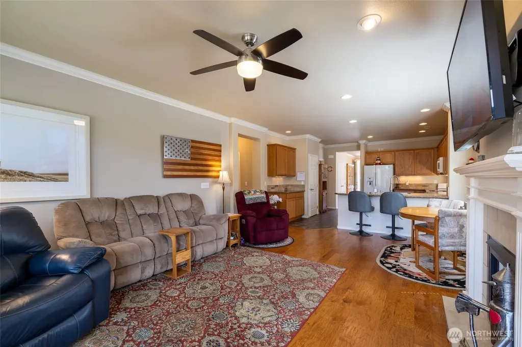 8304 Vashon Drive NE Lacey WA 98516