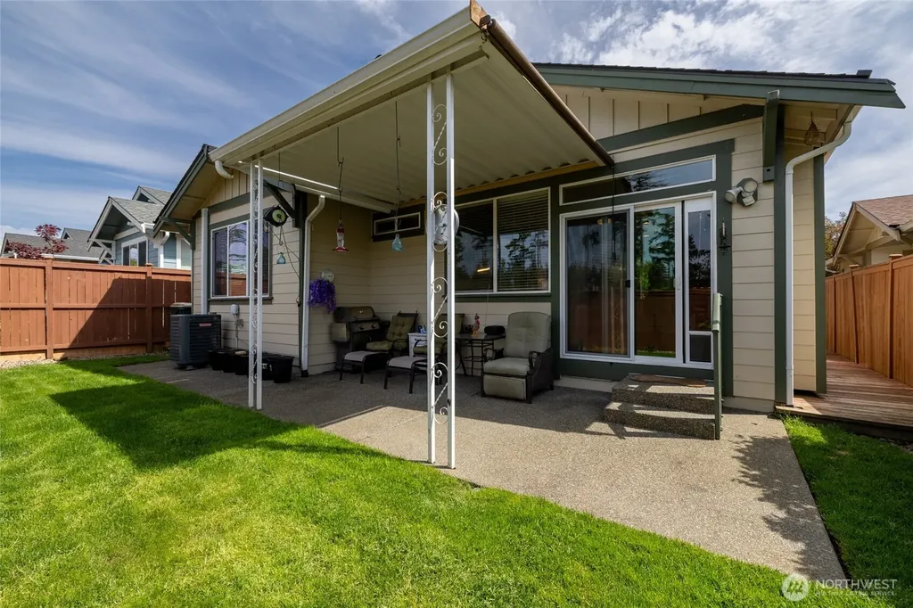8304 Vashon Drive NE Lacey WA 98516