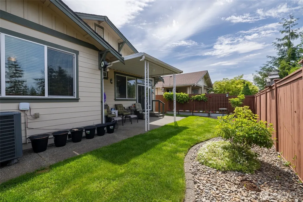 8304 Vashon Drive NE Lacey WA 98516