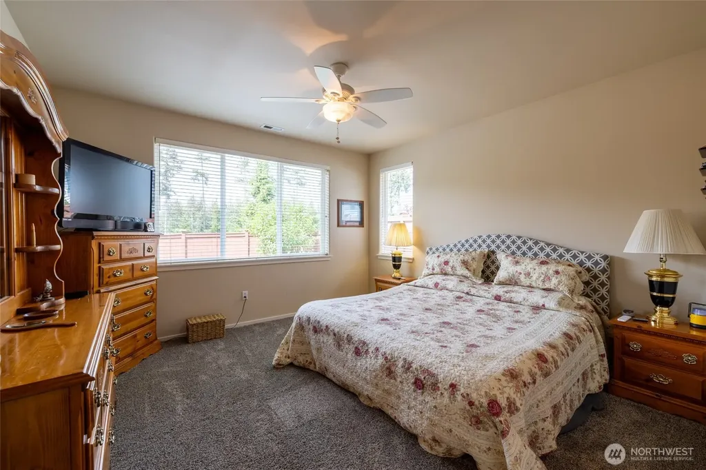 8304 Vashon Drive NE Lacey WA 98516