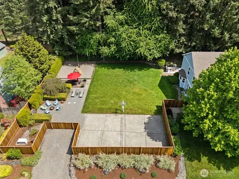 13715 110th Avenue Ct E Puyallup WA 98374