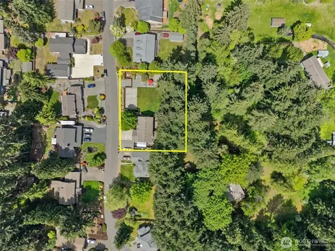 13715 110th Avenue Ct E Puyallup WA 98374