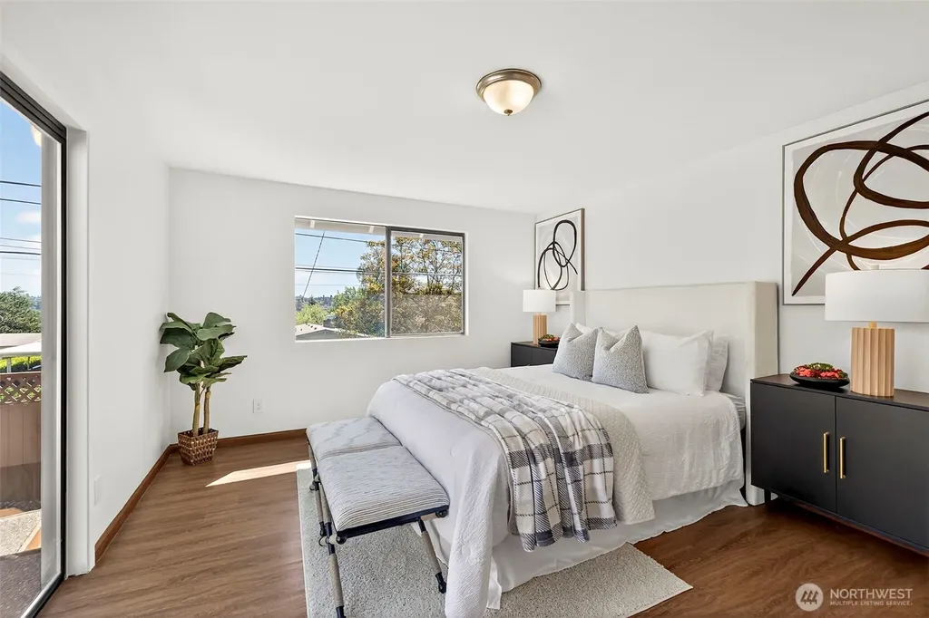 3415 24th Avenue W Seattle WA 98199