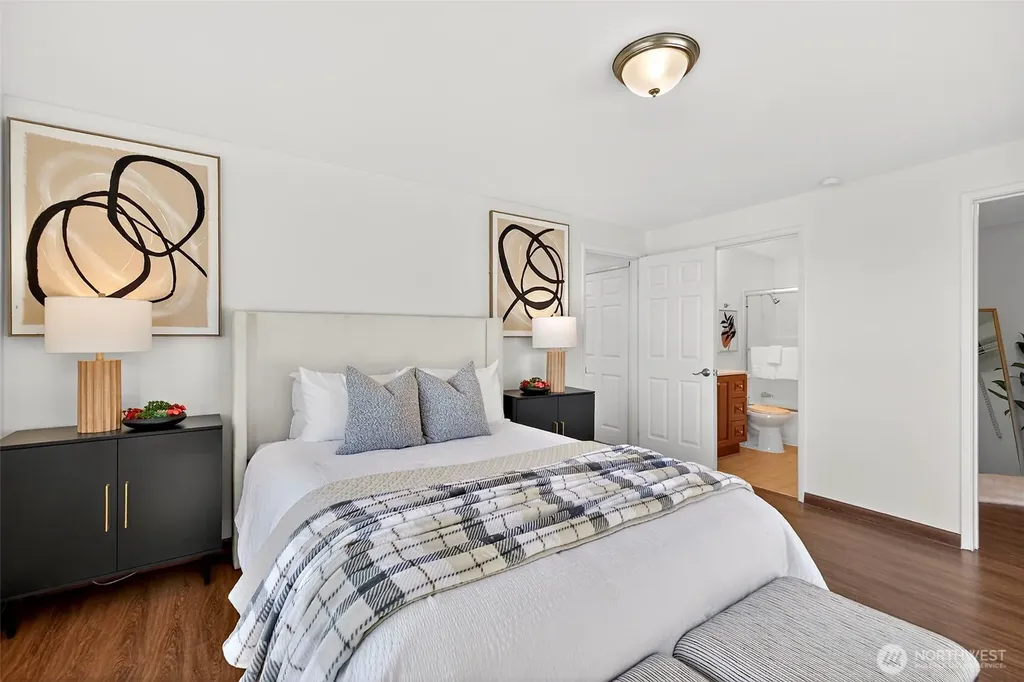 3415 24th Avenue W Seattle WA 98199