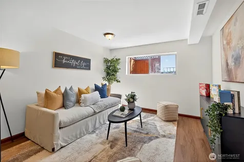3415 24th Avenue W Seattle WA 98199