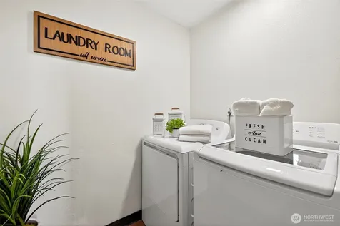 3415 24th Avenue W Seattle WA 98199