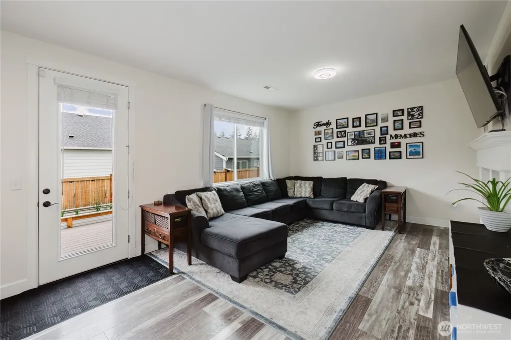 4324 Andasio Loop SE Port Orchard WA 98366