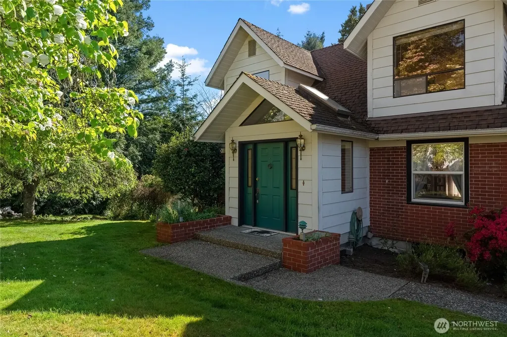 1706 S Sunset Drive Tacoma WA 98465