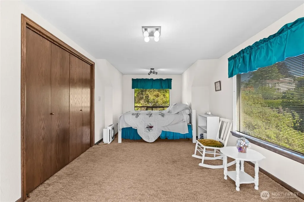 1706 S Sunset Drive Tacoma WA 98465