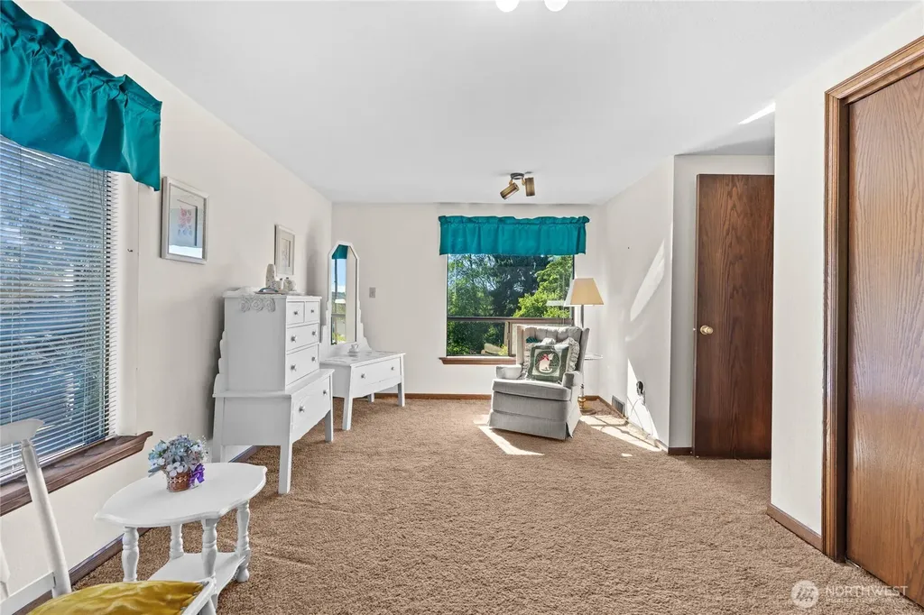 1706 S Sunset Drive Tacoma WA 98465