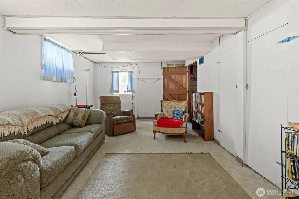 1706 S Sunset Drive Tacoma WA 98465