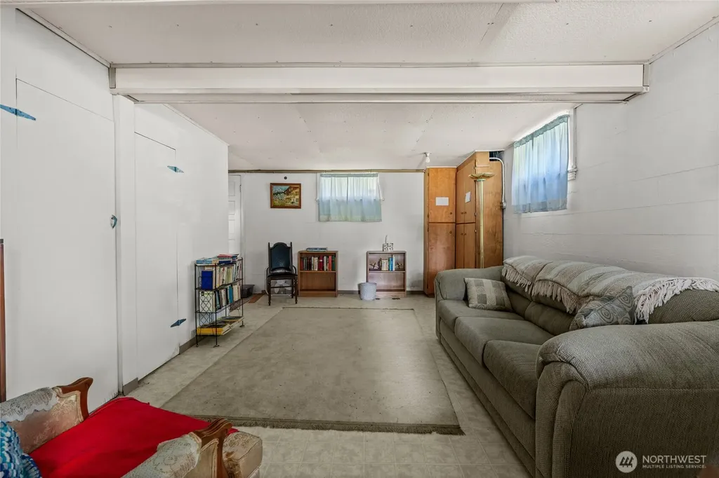 1706 S Sunset Drive Tacoma WA 98465
