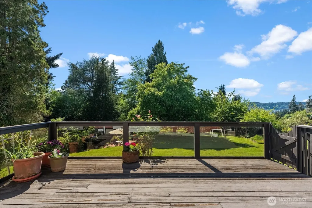 1706 S Sunset Drive Tacoma WA 98465