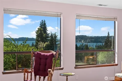 1706 S Sunset Drive Tacoma WA 98465