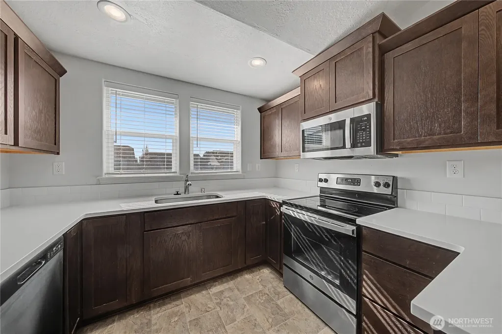 1118 W Sequoia Road Moses Lake WA 98837
