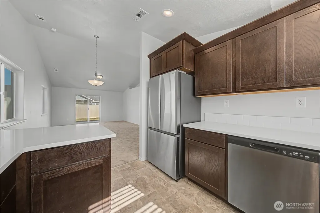 1118 W Sequoia Road Moses Lake WA 98837