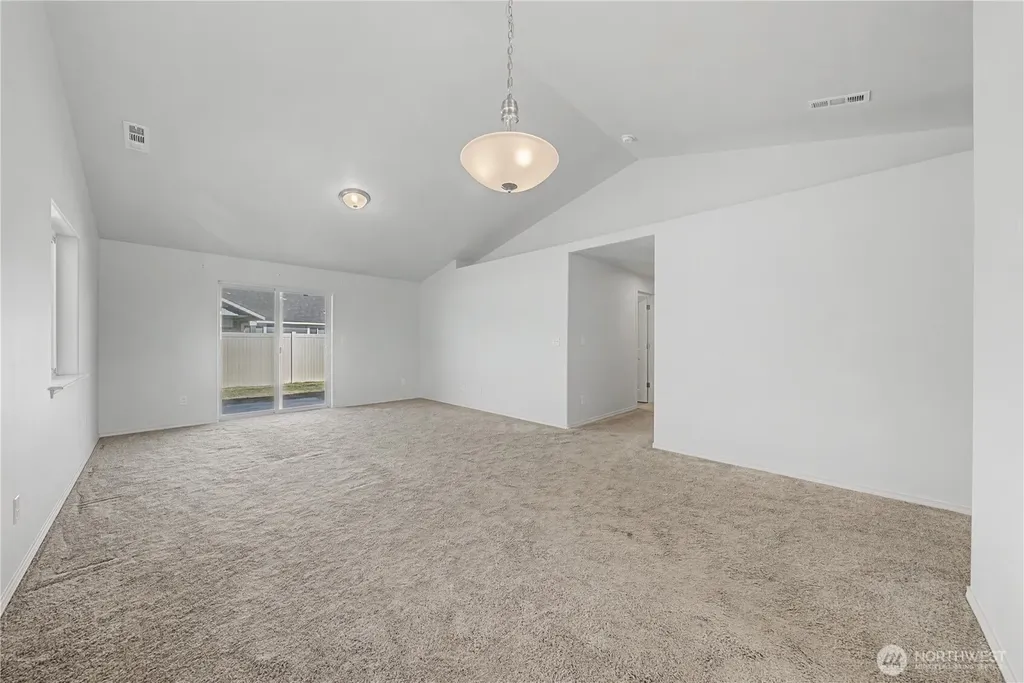 1118 W Sequoia Road Moses Lake WA 98837
