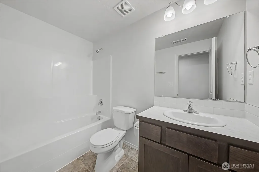 1118 W Sequoia Road Moses Lake WA 98837