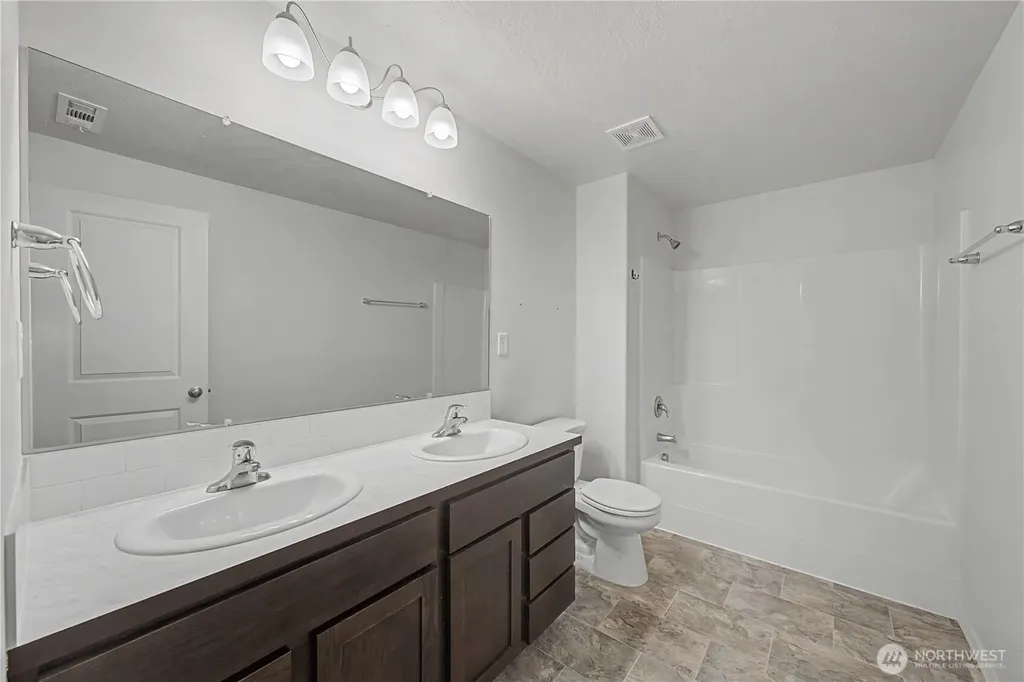 1118 W Sequoia Road Moses Lake WA 98837