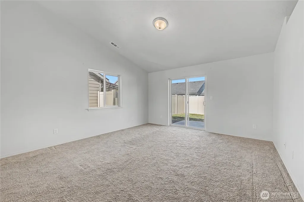 1118 W Sequoia Road Moses Lake WA 98837