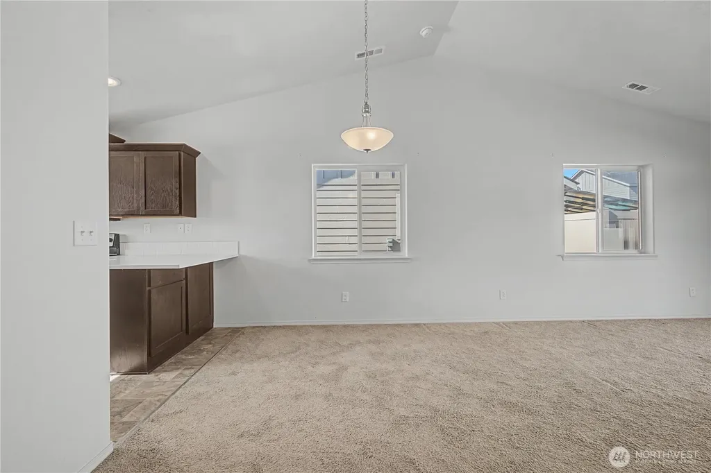 1118 W Sequoia Road Moses Lake WA 98837